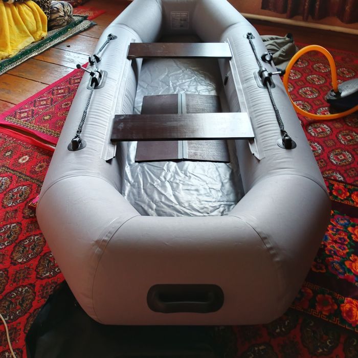 Лодка надувной новый 2 местный