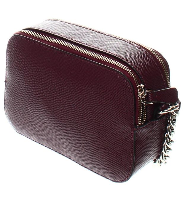 Guess- дамска чанта