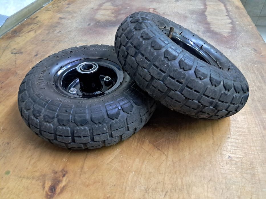 Продам два колеса от ручной тележки