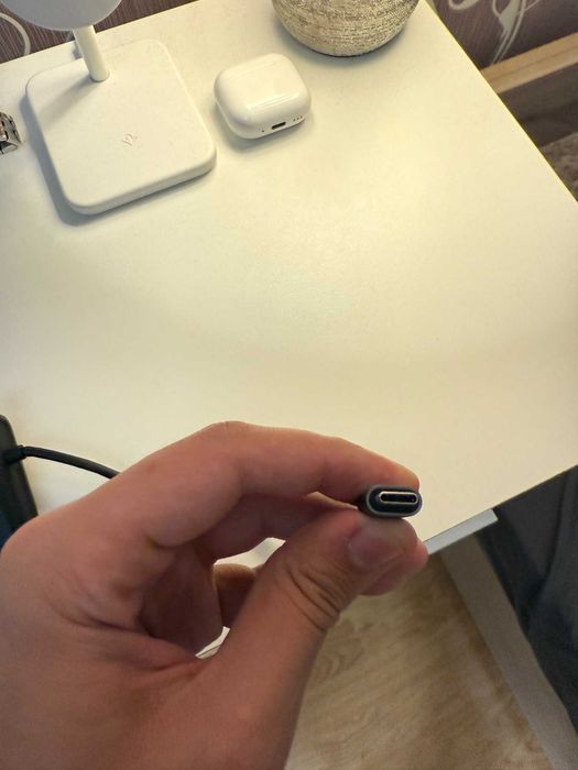 Hama 200100 10-в-1 USB Type-C Docking Station