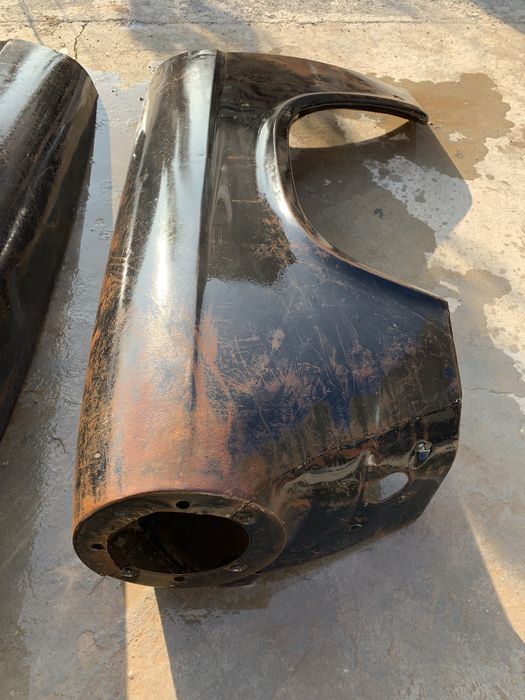 Запчасти на газ 21 Волгу крыло передние