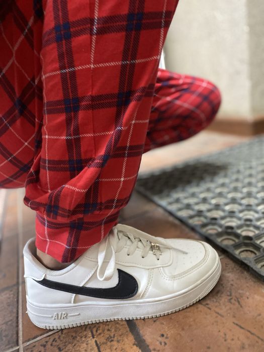 Крассовки белый цвет