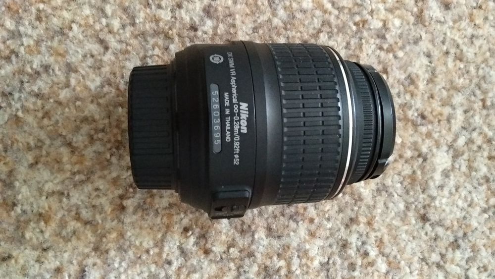 объектив Nikon .