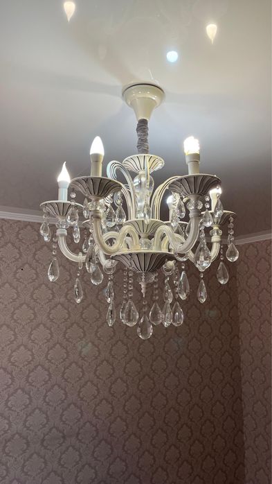 Продам люстры — стильные и недорого