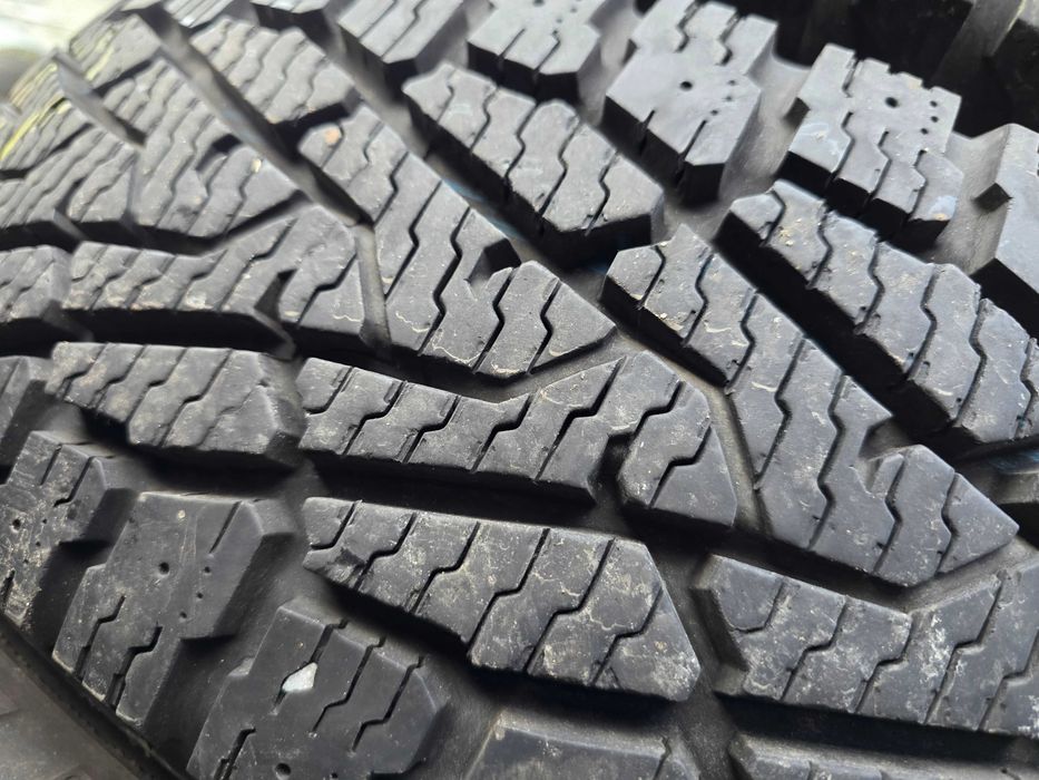 4бр Зимни гуми 235 85 16 - Nokian
