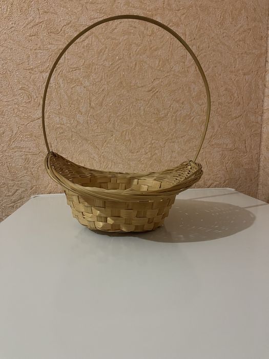 Корзина плетенная