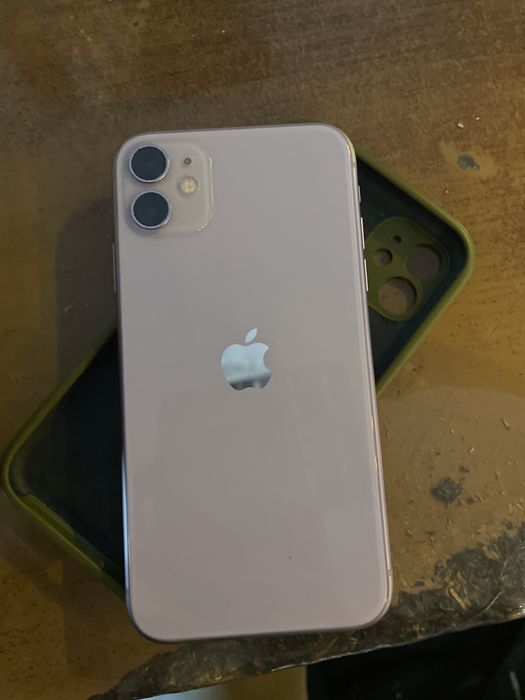 Продам айфон 11 память 64Гб
