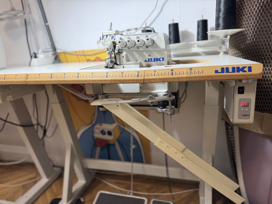Masina cusut Juki MO-6816S