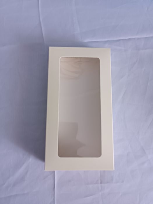 Подарочные коробки с окном