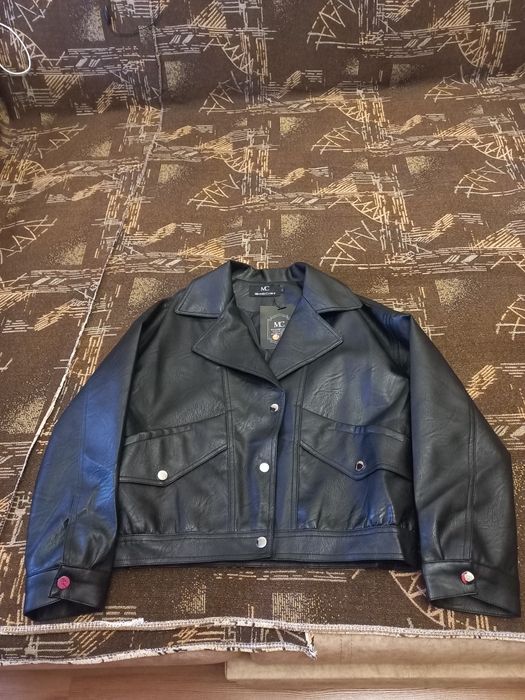 Продам кожаную куртку