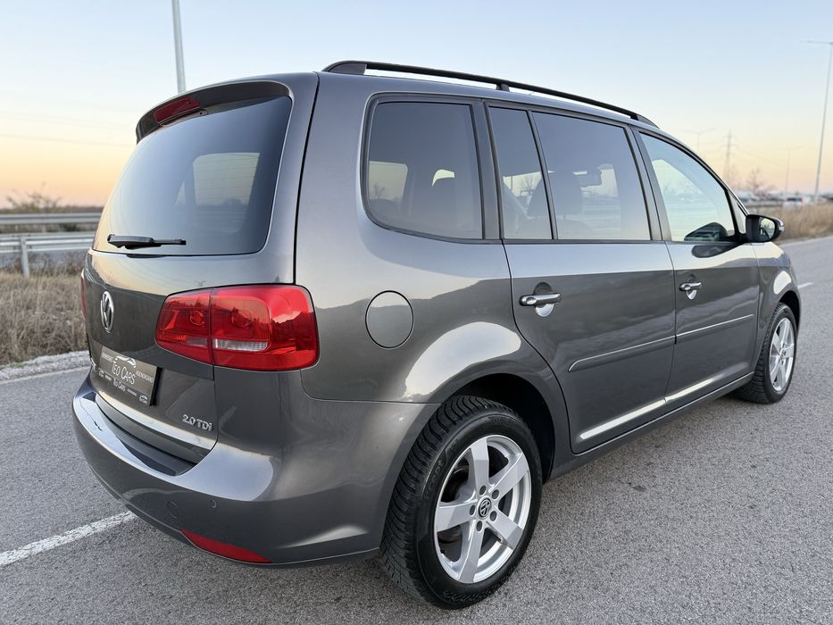 VW Touran 2.0 TDI 140к.с AVTOMAT / NAVI / PANO