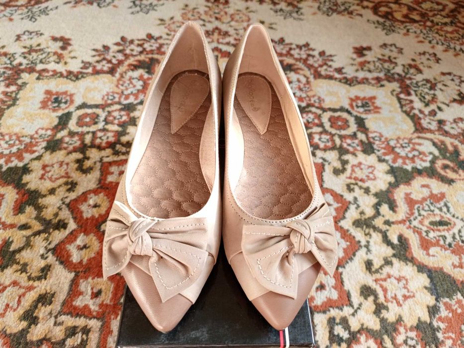 Продам женские туфли