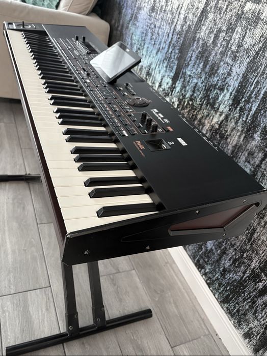 Korg Pa4x 76 keys