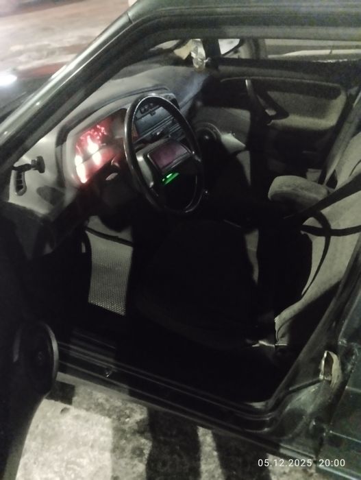 Продам ваз-2115.