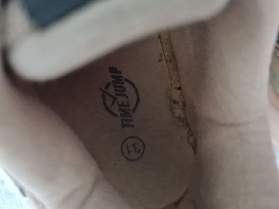 Кроссовки для девочек