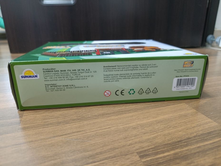 Set de joacă „La Fermă” Maxx Wheels – Tractor metalic și Animale