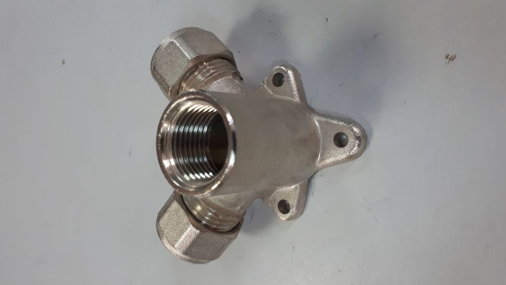 Cot conector cu talpa Pexal Henco (carcasa sanitara dubla)