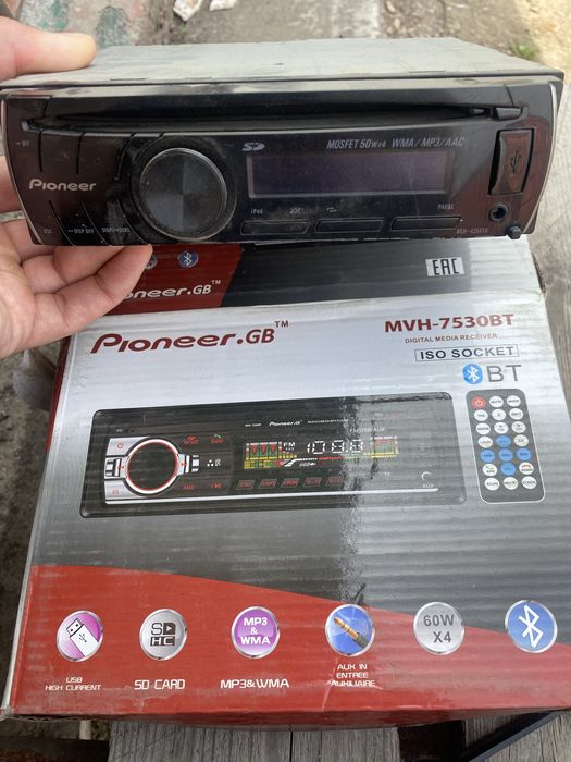Автомагнитола Pioneer — отличное состояние!