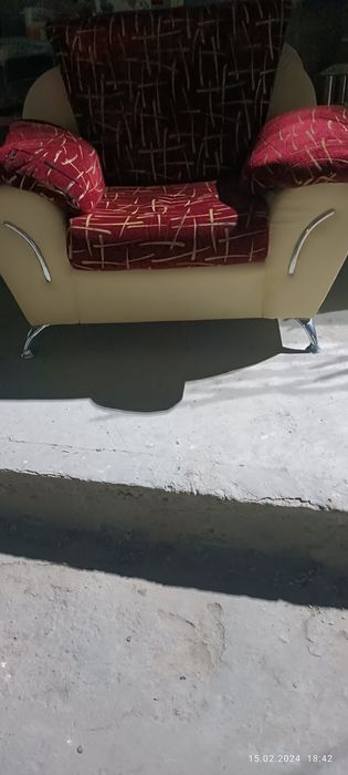 Диван и 2 кресла