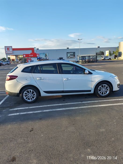 Renault  Megane III GRANDTOUR 1.5 dCi 110 CP – EURO 5 – KEYLESS – NAVIGAȚIE – Climă automată