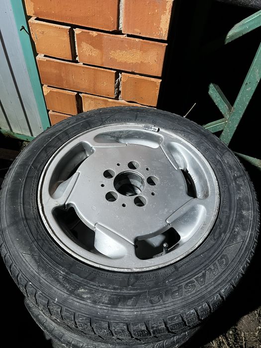 Продам диски r15 размер срочно