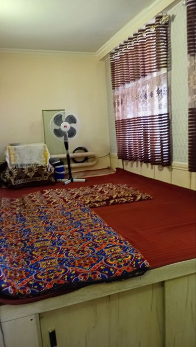 Kvartira sotiladi 6.4 da 2 qavatida