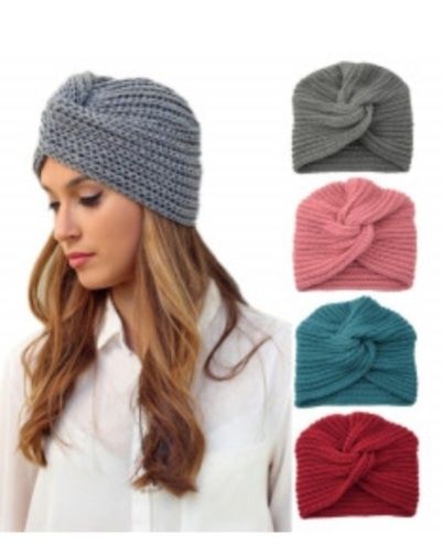 Плетена зимна шапка