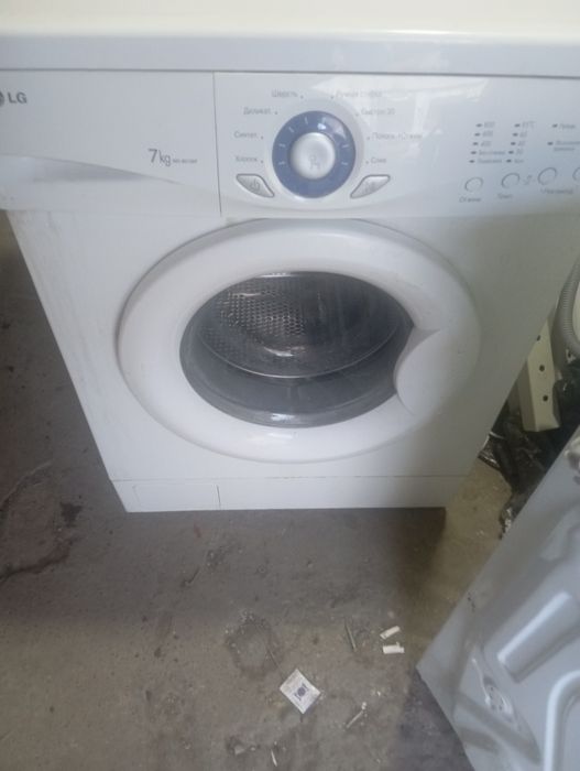 Продам стиральную машину LG 7кг в отличном состоянии