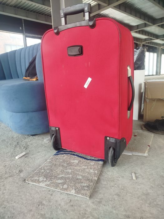 Сумка чемодан красный