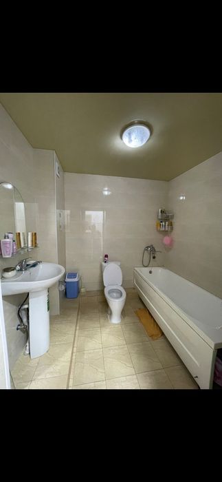 2-3 ta yaxshi aqlli hushli  qiz olinadi