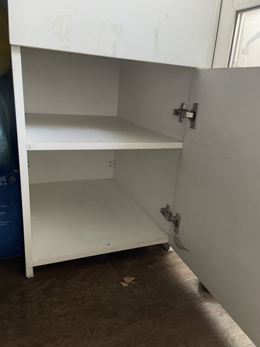 Столик с тумбой (белый)