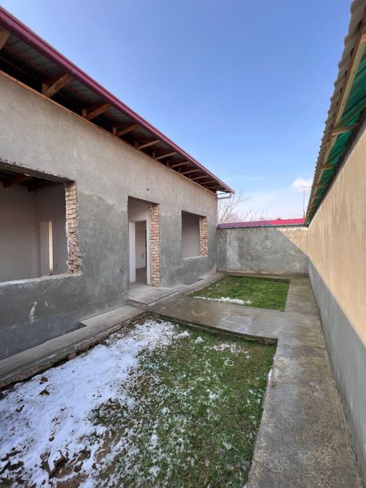 Nazarbek muz impex 4 sotokli 2 ta uy sotiladi