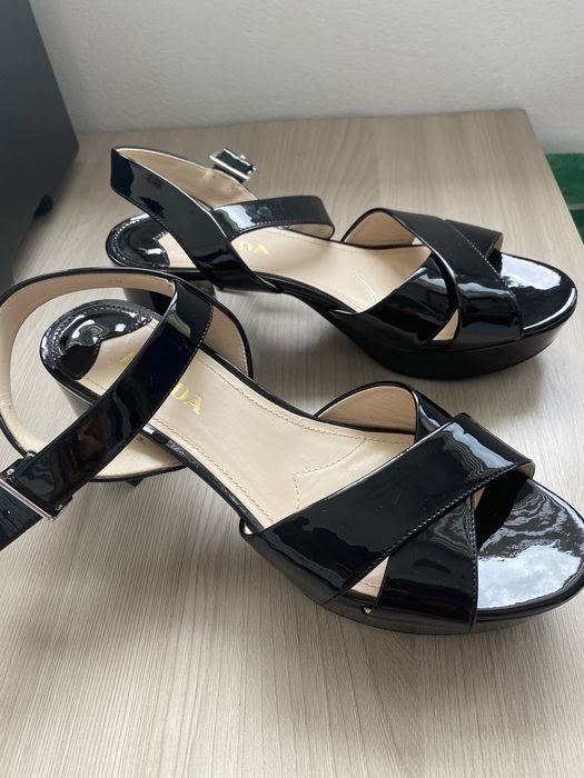 Продам брендовую женскую обувь