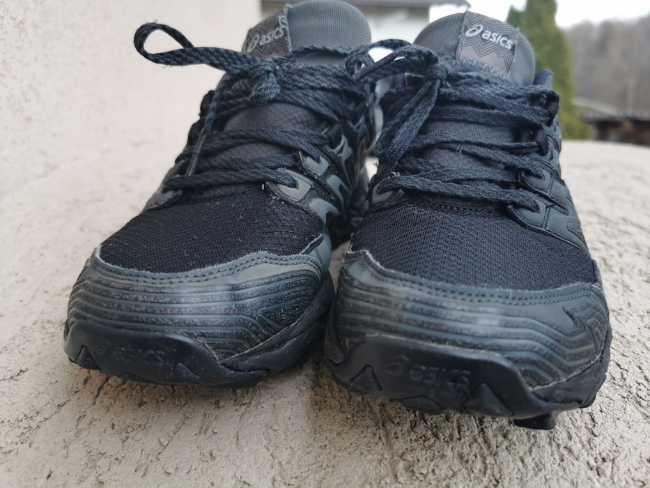 Asics 40.5 cu goretex