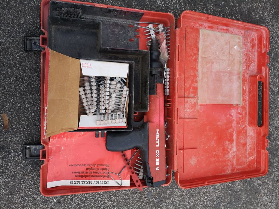 Продавам  работещи машини