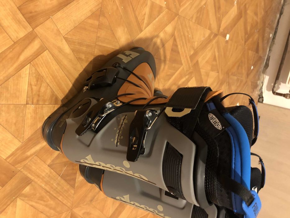 Clapari Full Tilt Classic Pro noi marime mondo 26,5cm