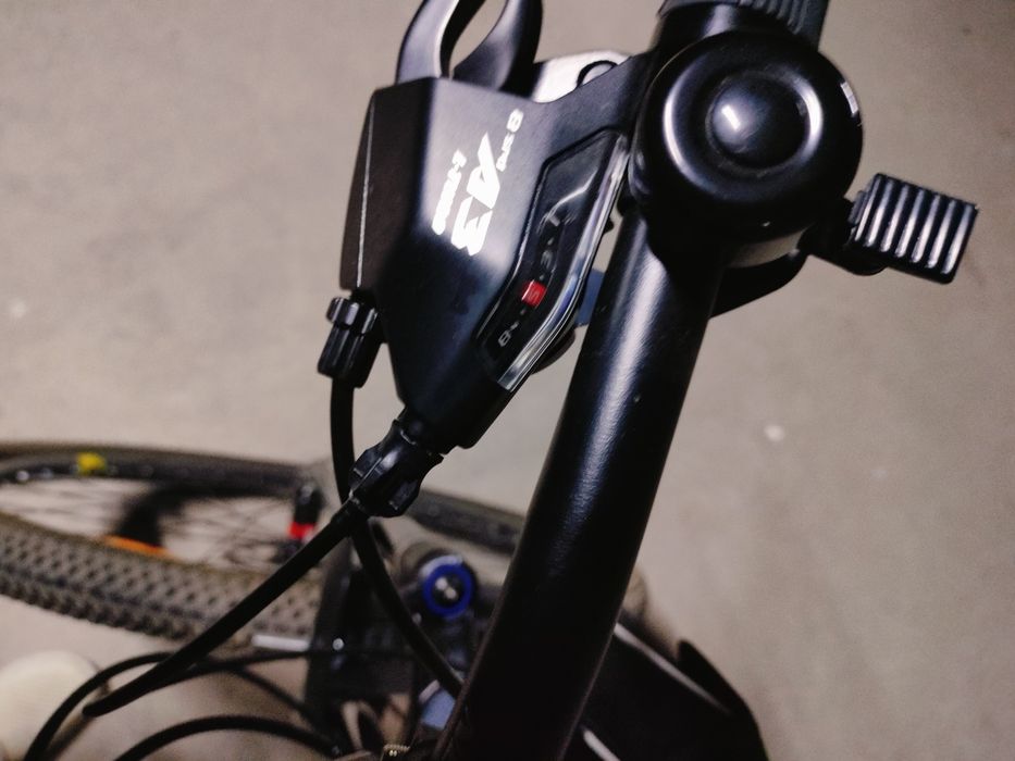 Велосипед двух-подвес