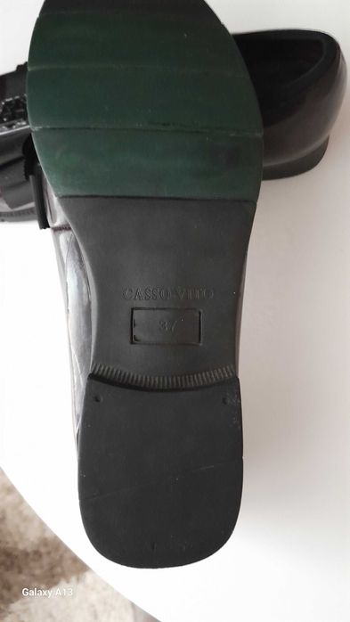 Продам туфли женские