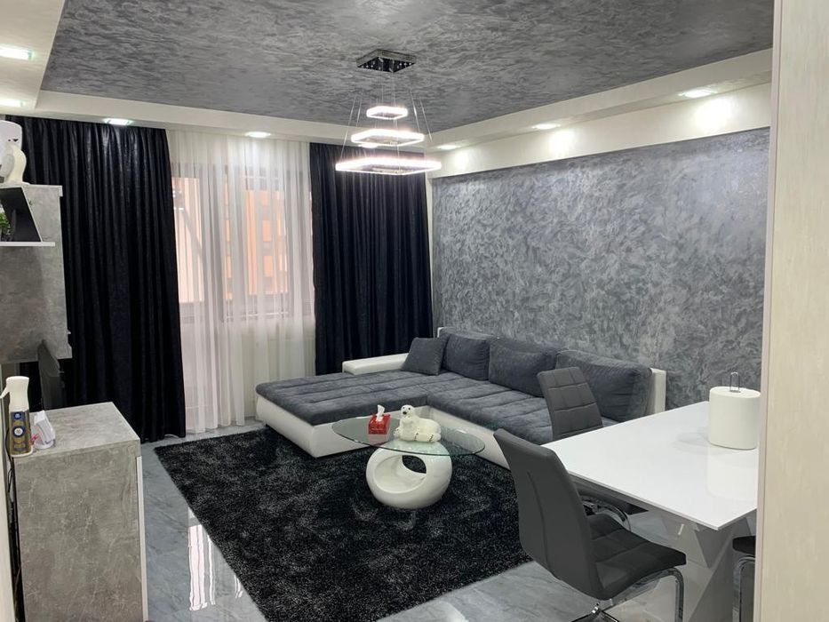 Lux chirie. Grand arena