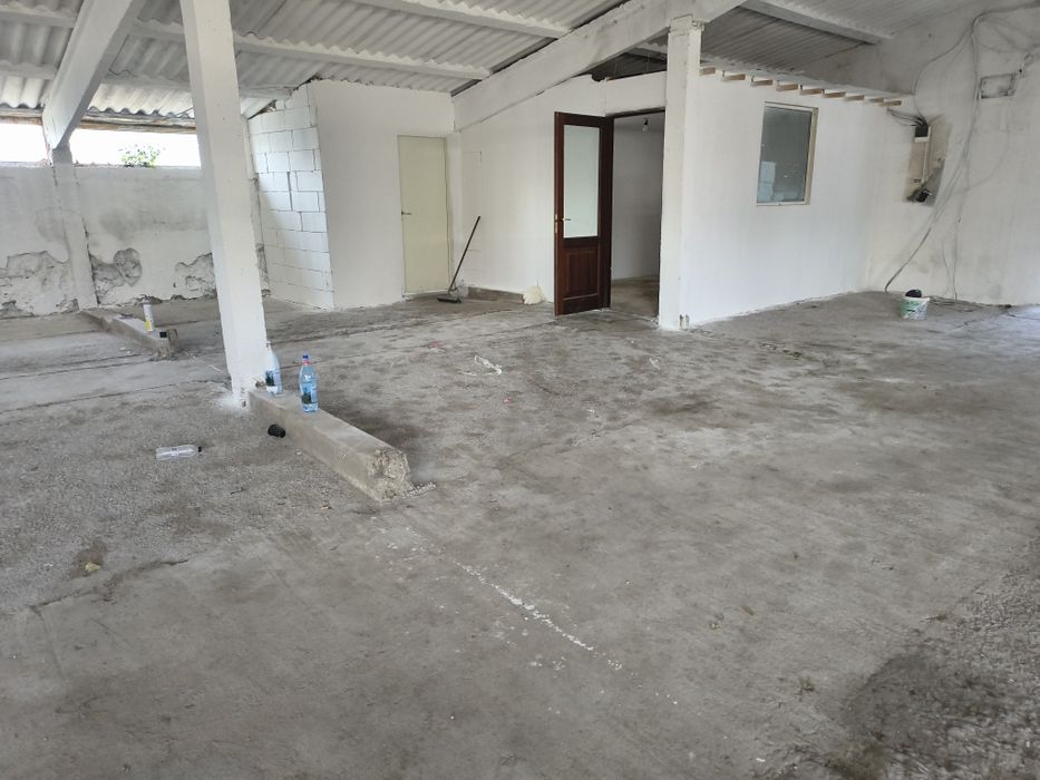 Spatii depozitare in Tomesti  ,hala de închiriat  cu curte SI parcare