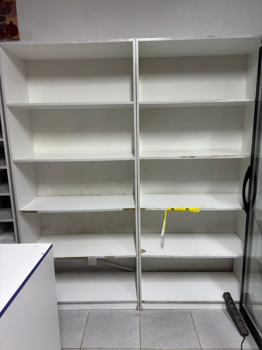 Продаются витринные полки