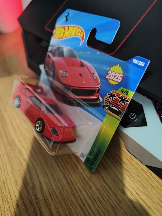 Hot Wheels Ferrari F40 2025