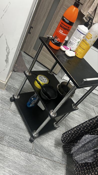 Продается тумба для парикмахера