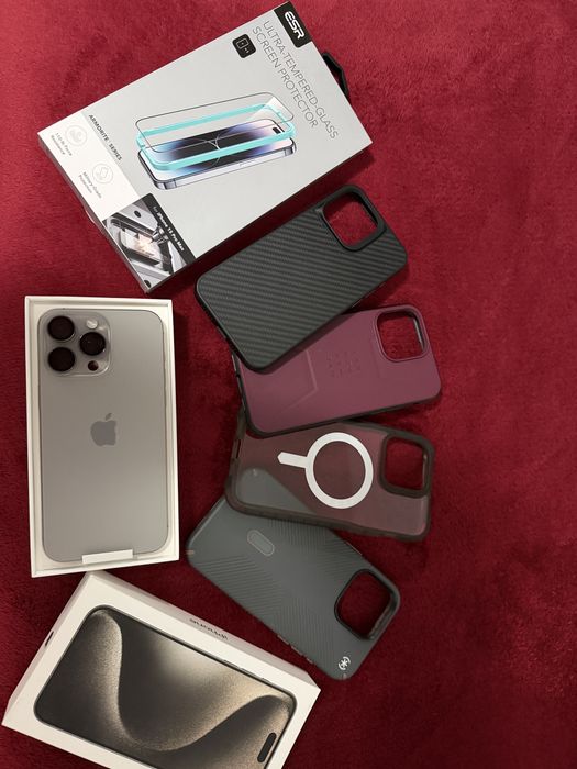 Se vinde iphone 15 pro max