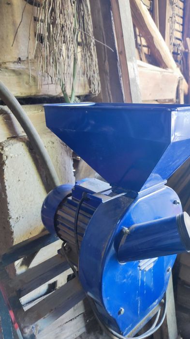 Masina de maruntit furaje / Masina uruiala