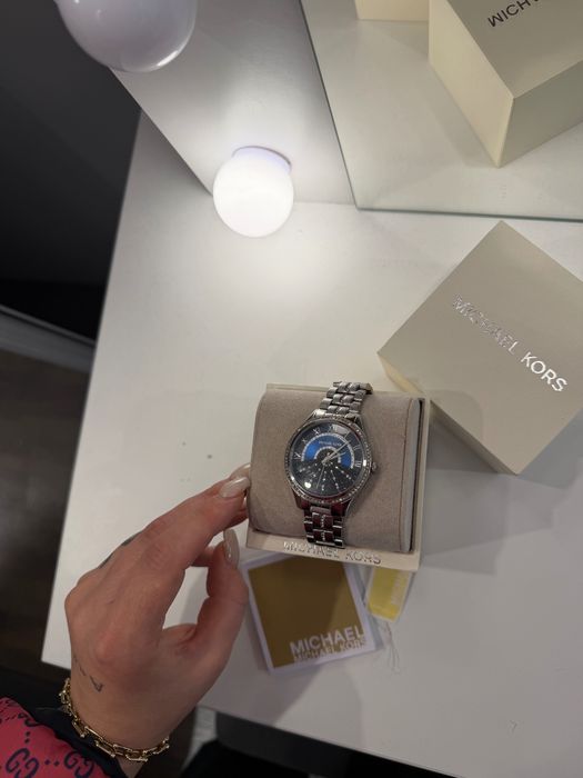 Дамски часовник мк