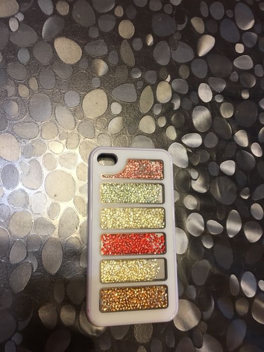 кейсове за iphone 4,4s -5бр. 20лв
