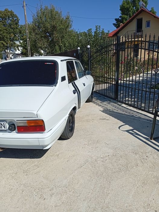 VÂND sau SCHIMB Dacia 1310 motor 1.4