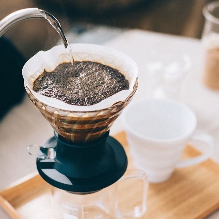 Hario V60 Switch — дрипер immersion + pour-over, стъкло, 02 (включва 40 филтъра)