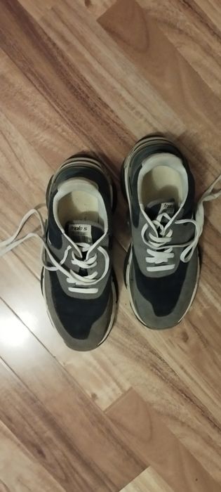 Кроссовки Balenciaga Triple S размер 37,5 - 38 (24,5 см).Смотрите фото